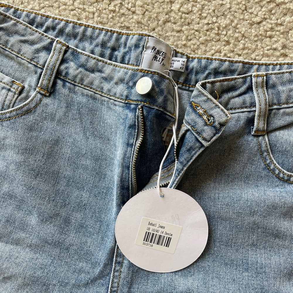 Behati jeans